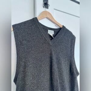 L.L. Bean Men's Charcoal V-Neck Sweater Vest